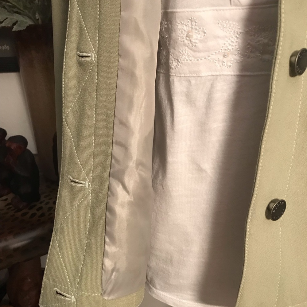 Jacket - Picture 5 of 6